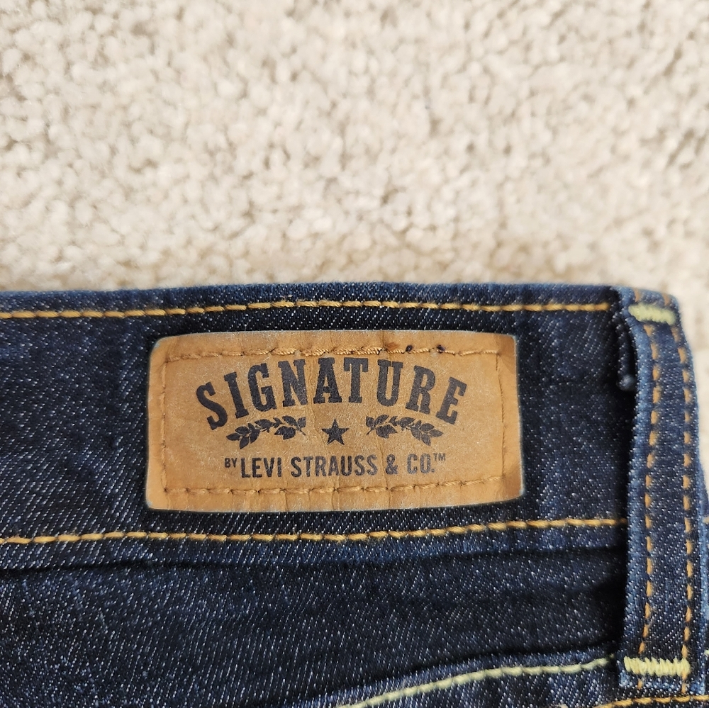 SOLD!!! Levi Strauss Bermuda Shorts, size 10, dark navy blue - Picture 3 of 5